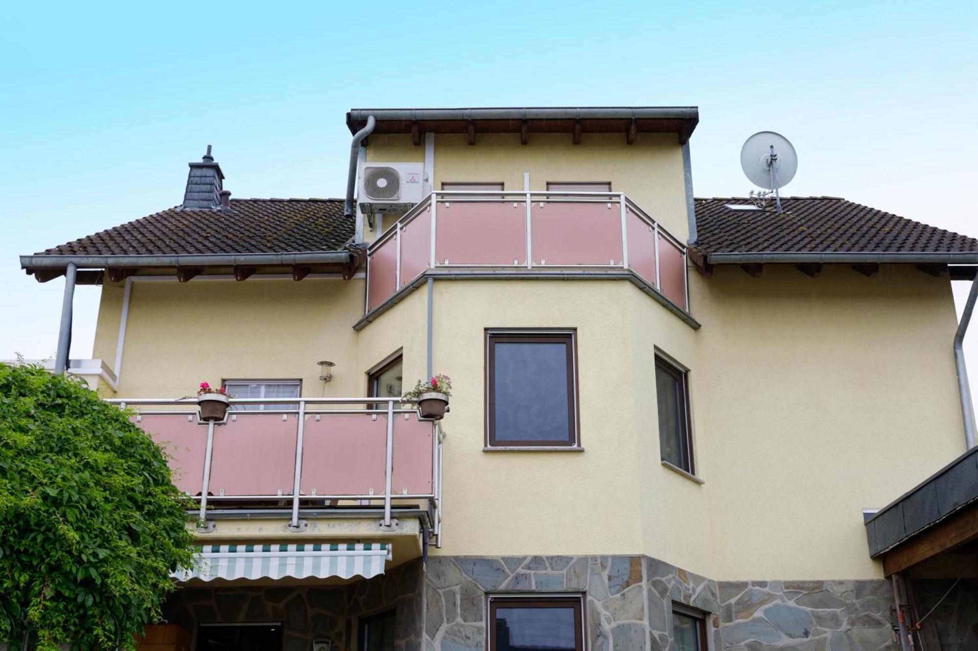 Haus Helene Apartment Ochtendung Bagian luar foto