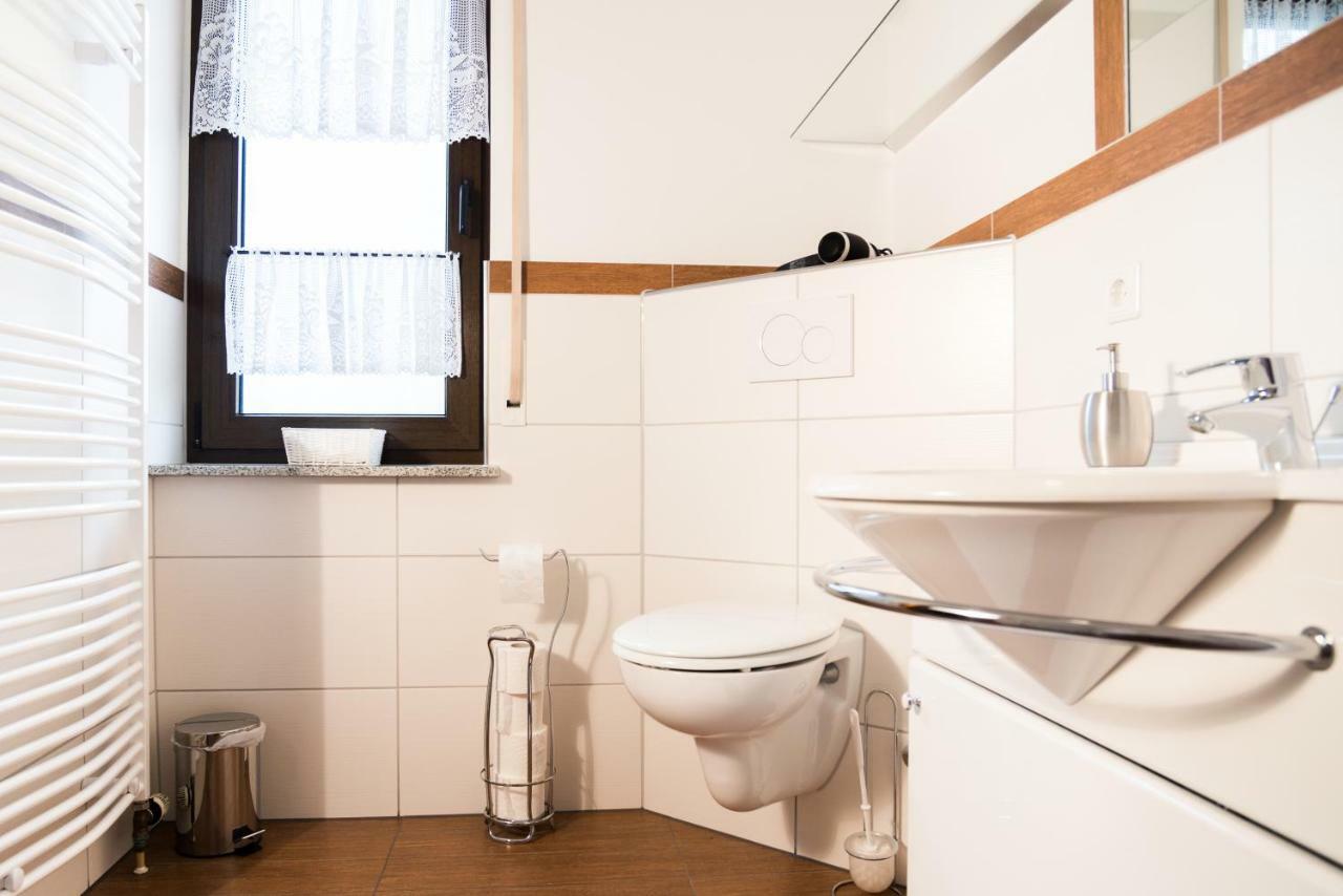 Haus Helene Apartment Ochtendung Bagian luar foto